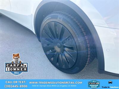 2022 Tesla Model Y Long Range AWD   - Photo 13 - Los Angeles, CA 90064