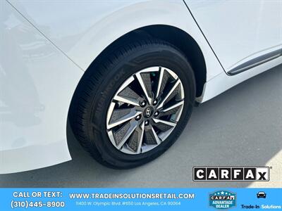 2020 Hyundai IONIQ Electric Limited   - Photo 15 - Los Angeles, CA 90064
