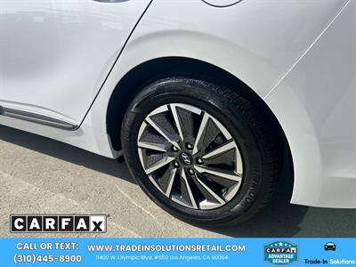 2020 Hyundai IONIQ Electric Limited   - Photo 13 - Los Angeles, CA 90064