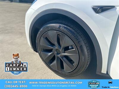 2024 Tesla Model Y Long Range   - Photo 11 - Los Angeles, CA 90064