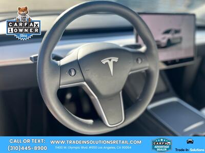 2024 Tesla Model Y Long Range   - Photo 20 - Los Angeles, CA 90064