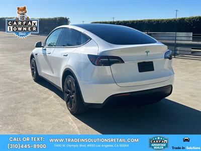 2024 Tesla Model Y Long Range   - Photo 3 - Los Angeles, CA 90064