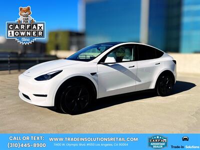 2024 Tesla Model Y Long Range   - Photo 1 - Los Angeles, CA 90064