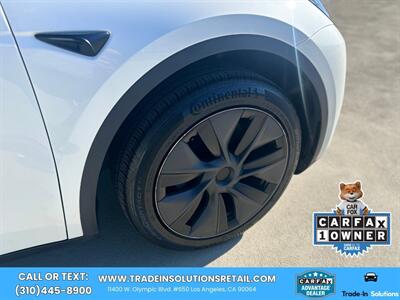 2024 Tesla Model Y Long Range   - Photo 13 - Los Angeles, CA 90064