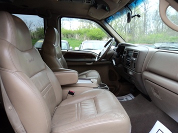 2001 Ford Excursion Limited   - Photo 8 - Cincinnati, OH 45255