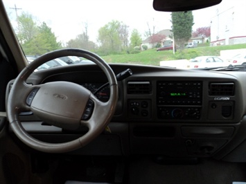 2001 Ford Excursion Limited   - Photo 7 - Cincinnati, OH 45255