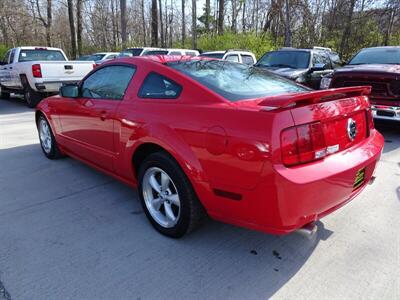 2006 Ford Mustang GT Deluxe  4.6L V8 RWD - Photo 8 - Cincinnati, OH 45255