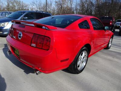 2006 Ford Mustang GT Deluxe  4.6L V8 RWD - Photo 3 - Cincinnati, OH 45255