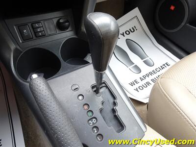 2011 Toyota RAV4 Limited   - Photo 16 - Cincinnati, OH 45255