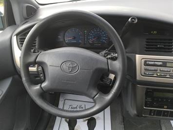 2001 Toyota Sienna XLE   - Photo 18 - Cincinnati, OH 45255