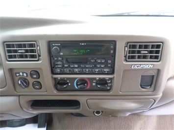 2000 Ford Excursion Limited   - Photo 20 - Cincinnati, OH 45255