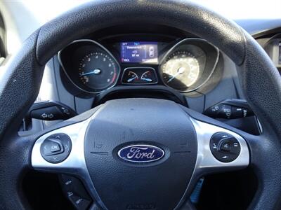 2014 Ford Focus SE  2.0L I4 FWD - Photo 17 - Cincinnati, OH 45255