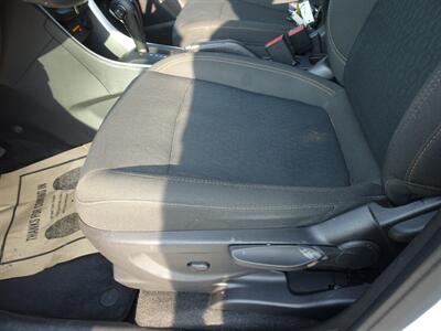 2020 Chevrolet Trax LS  1.4L I4 Turbo AWD - Photo 20 - Cincinnati, OH 45255