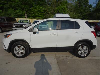 2020 Chevrolet Trax LS  1.4L I4 Turbo AWD - Photo 4 - Cincinnati, OH 45255