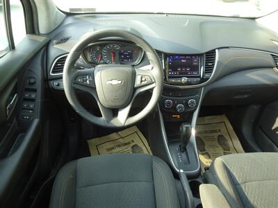 2020 Chevrolet Trax LS  1.4L I4 Turbo AWD - Photo 9 - Cincinnati, OH 45255