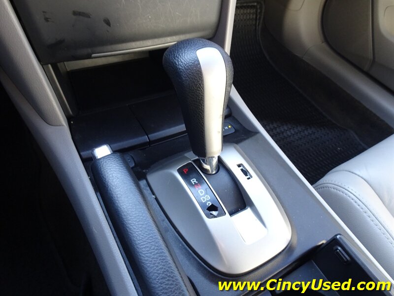 2009 Honda Accord EX-L V6 w/Navi - Photo 17 - Cincinnati, OH 45255