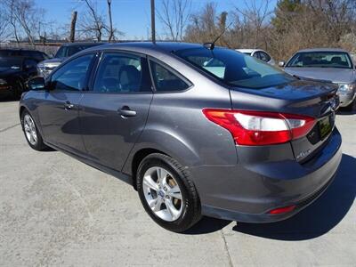 2013 Ford Focus SE  I4 FWD - Photo 8 - Cincinnati, OH 45255