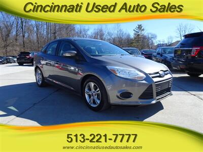 2013 Ford Focus SE  I4 FWD - Photo 1 - Cincinnati, OH 45255