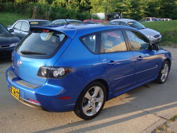 2006 Mazda Mazda3 S   - Photo 6 - Cincinnati, OH 45255