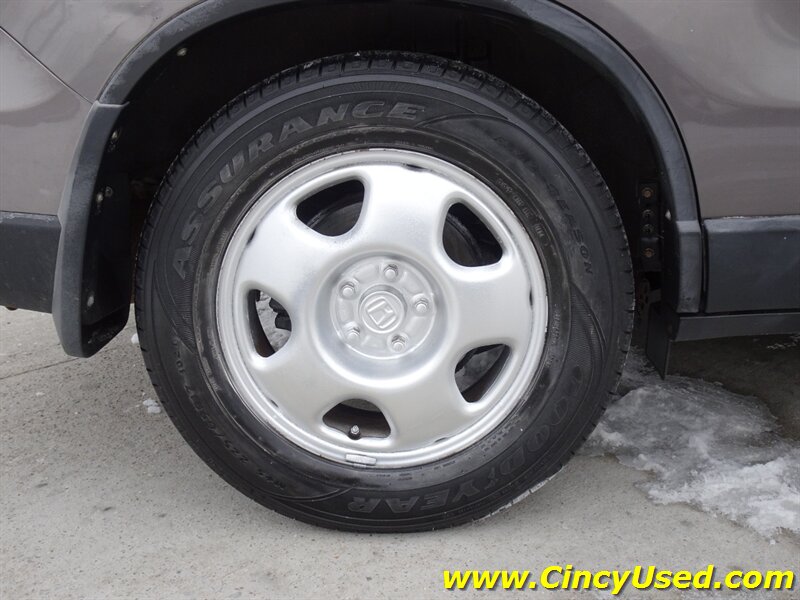 2009 Honda CR-V LX - Photo 27 - Cincinnati, OH 45255