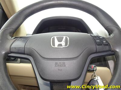 2009 Honda CR-V LX - Photo 20 - Cincinnati, OH 45255