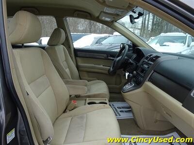2009 Honda CR-V LX - Photo 16 - Cincinnati, OH 45255