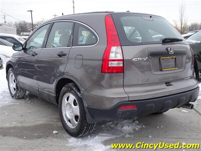 2009 Honda CR-V LX - Photo 8 - Cincinnati, OH 45255
