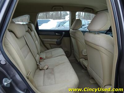2009 Honda CR-V LX - Photo 14 - Cincinnati, OH 45255