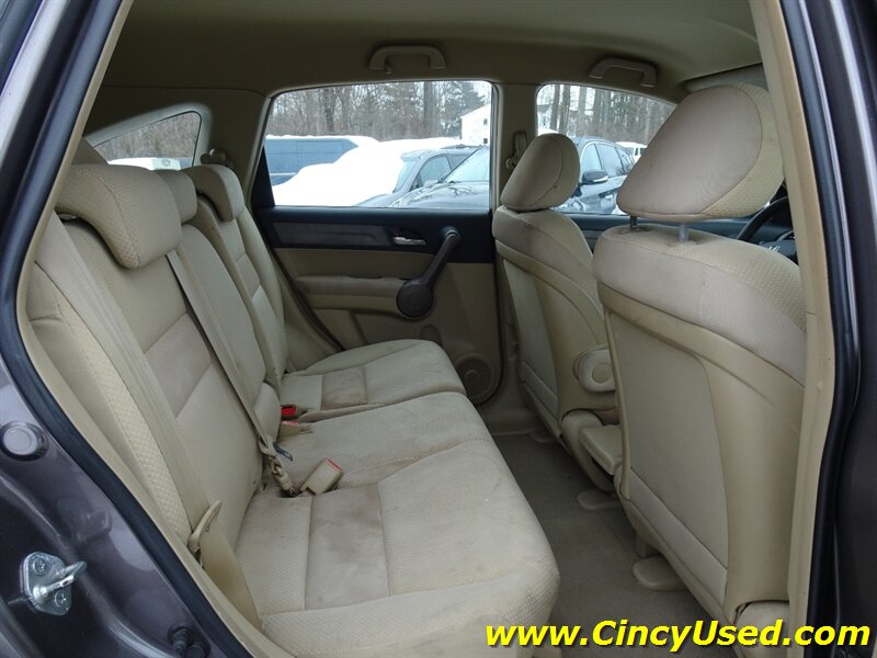 2009 Honda CR-V LX - Photo 14 - Cincinnati, OH 45255