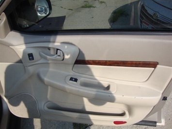 2003 Chevrolet Impala   - Photo 21 - Cincinnati, OH 45255