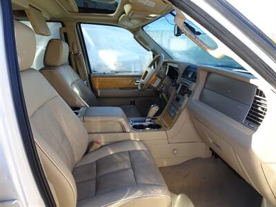 2007 Lincoln Navigator L Luxury  5.4L V8 4X4 - Photo 16 - Cincinnati, OH 45255