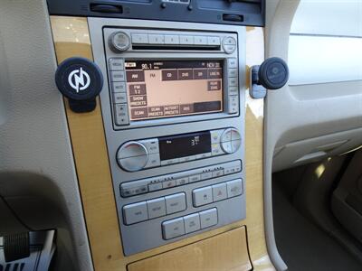 2007 Lincoln Navigator L Luxury  5.4L V8 4X4 - Photo 18 - Cincinnati, OH 45255