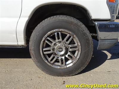 2011 Ford E-Series Van E-350 SD XLT Driver handicap van   - Photo 28 - Cincinnati, OH 45255