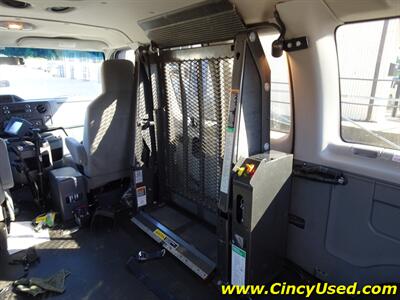 2011 Ford E-Series Van E-350 SD XLT Driver handicap van   - Photo 14 - Cincinnati, OH 45255