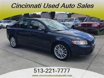 2011 Volvo S40 T5 R-Design   - Photo 1 - Cincinnati, OH 45255