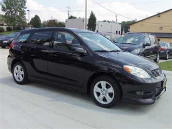 2004 Toyota Matrix   - Photo 1 - Cincinnati, OH 45255