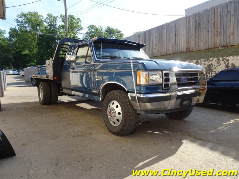 1990 Ford F-250 XL - Photo 2 - Cincinnati, OH 45255