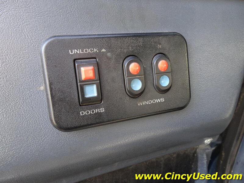 1990 Ford F-250 XL - Photo 14 - Cincinnati, OH 45255