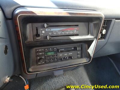 1990 Ford F-250 XL - Photo 18 - Cincinnati, OH 45255