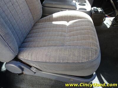 1990 Ford F-250 XL - Photo 24 - Cincinnati, OH 45255