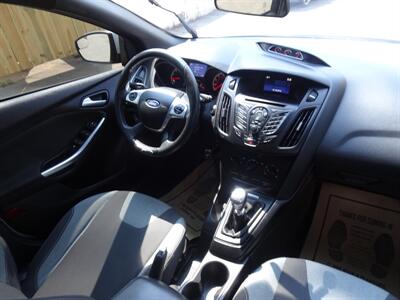 2014 Ford Focus ST  Ecoboost 2.0L Turbo I4 FWD - Photo 13 - Cincinnati, OH 45255