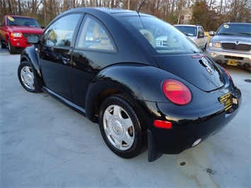 2001 Volkswagen New Beetle GLS   - Photo 12 - Cincinnati, OH 45255