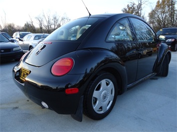 2001 Volkswagen New Beetle GLS   - Photo 13 - Cincinnati, OH 45255
