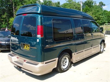 2000 Chevrolet Express   - Photo 6 - Cincinnati, OH 45255