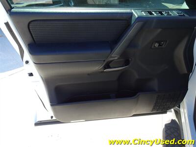 2014 Nissan Titan SV   - Photo 27 - Cincinnati, OH 45255