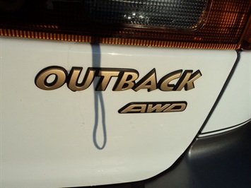 1999 Subaru Legacy Outback Limited   - Photo 14 - Cincinnati, OH 45255