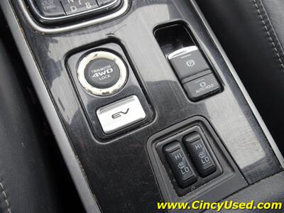 2018 Mitsubishi Outlander PHEV SEL   - Photo 14 - Cincinnati, OH 45255