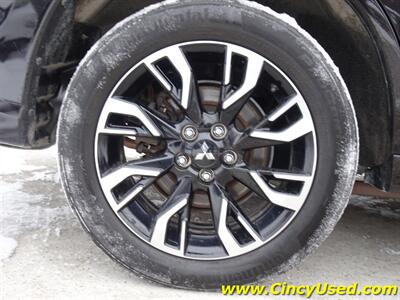 2018 Mitsubishi Outlander PHEV SEL   - Photo 27 - Cincinnati, OH 45255