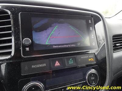 2018 Mitsubishi Outlander PHEV SEL   - Photo 22 - Cincinnati, OH 45255