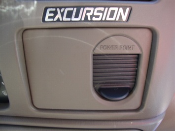 2000 Ford Excursion Limited   - Photo 15 - Cincinnati, OH 45255